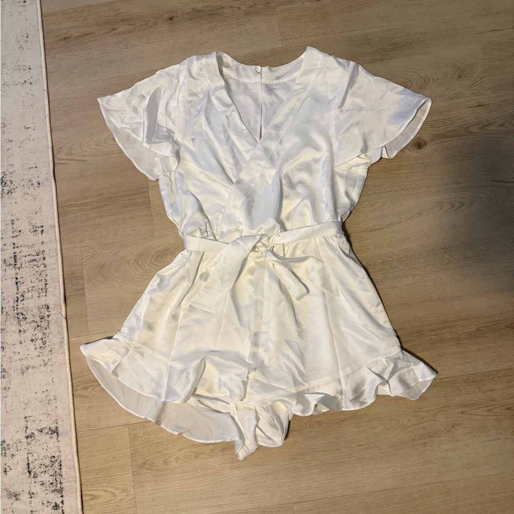 Show Me Your MuMu White Garment